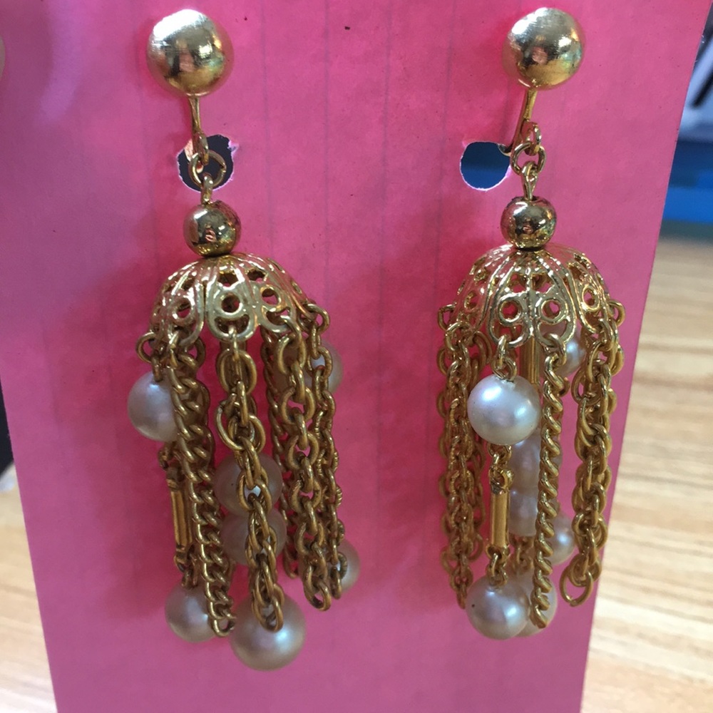 Chandelier style clip on earrings